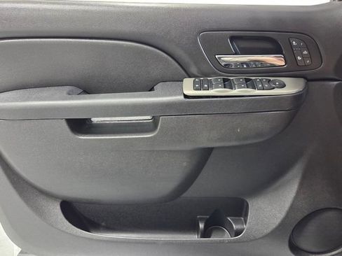 Used 2013 Chevrolet Tahoe LT RWD image 30