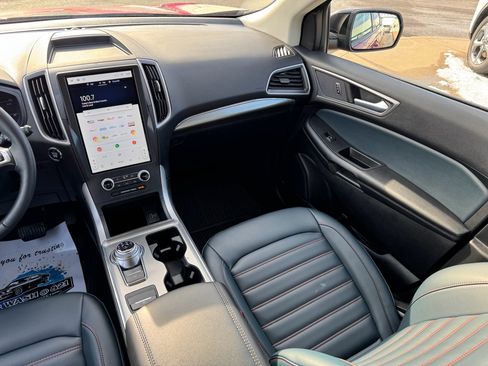 Used 2024 Ford Edge SEL w/ Sport Appearance Package image 23