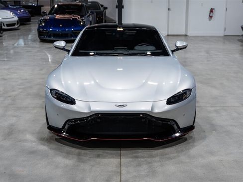 Used 2019 Aston Martin V8 Vantage Coupe RWD image 9