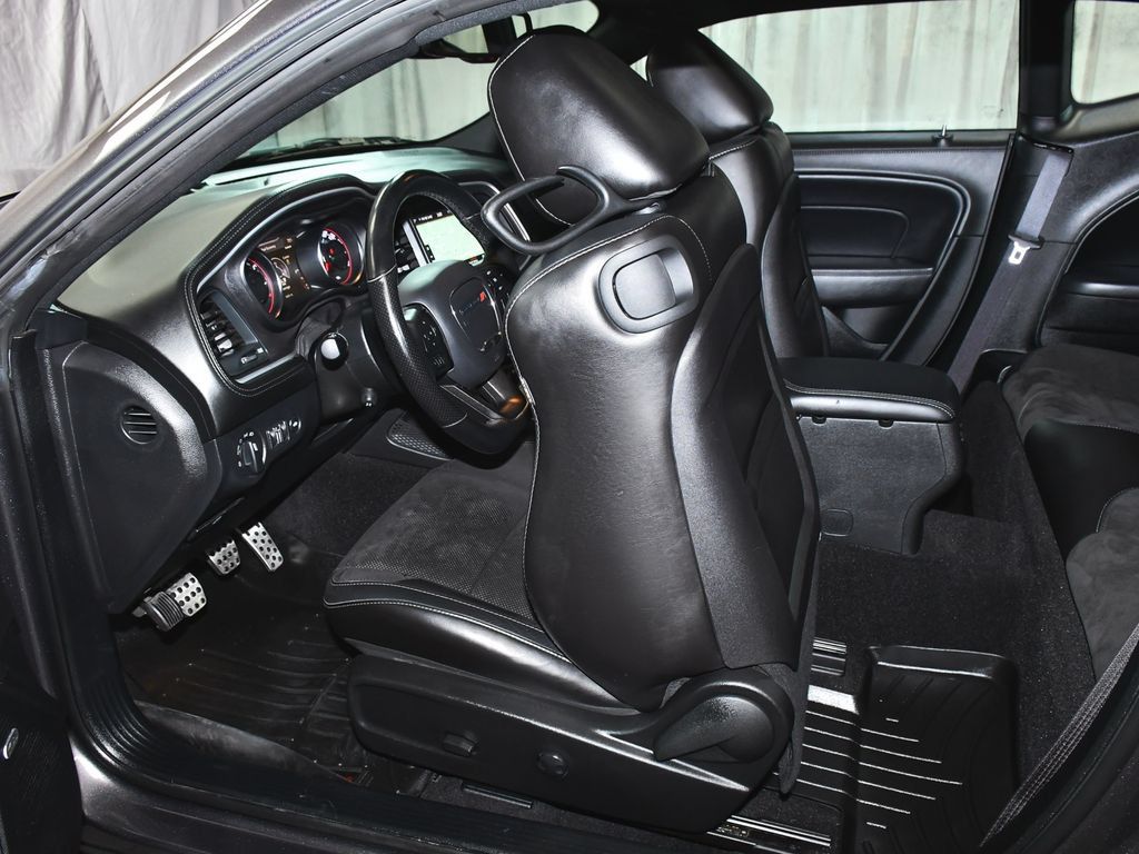 Used 2022 Dodge Challenger R/T Scat Pack RWD image 45