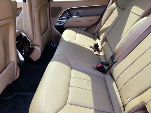 New 2026 Land Rover Range Rover SE AWD/4WD image 5