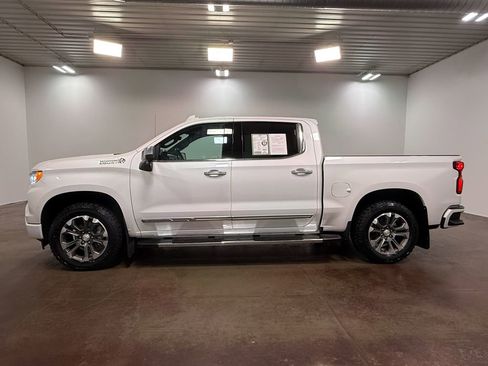 Used 2023 Chevrolet Silverado 1500 High Country w/ Technology Package AWD/4WD image 29
