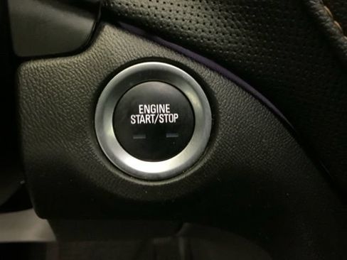 Used 2020 Chevrolet Equinox Premier FWD image 17