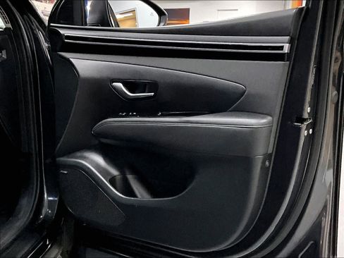 Used 2023 Hyundai Tucson Limited image 12