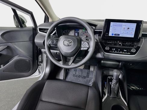 Used 2024 Toyota Corolla LE w/ LE Convenience Package FWD image 22