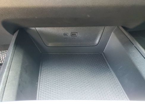 Used 2026 Chevrolet Equinox LT FWD image 30