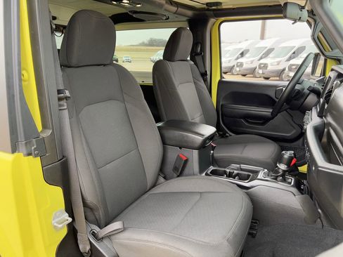 Used 2022 Jeep Wrangler Willys image 32