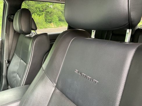 Used 2017 Jeep Grand Cherokee Summit AWD/4WD image 42