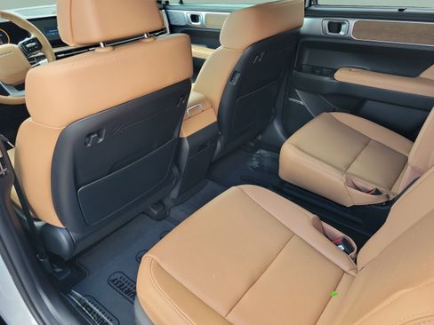 Certified 2026 Hyundai Santa Fe Limited FWD image 6