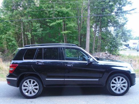 Used 2011 Mercedes-Benz GLK 350 4MATIC image 4