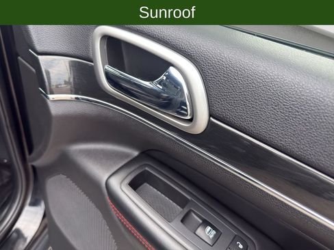 Used 2018 Jeep Grand Cherokee Trailhawk AWD/4WD image 16