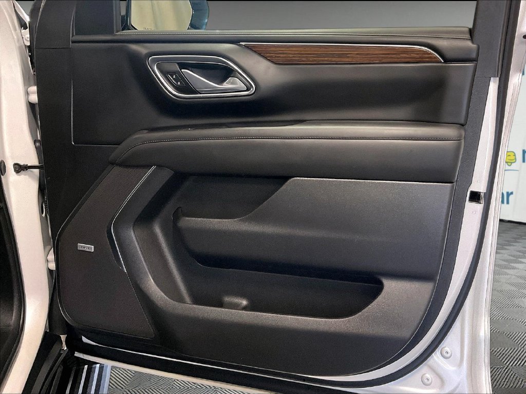 Used 2024 Chevrolet Tahoe High Country w/ Advanced Technology Package AWD/4WD image 12