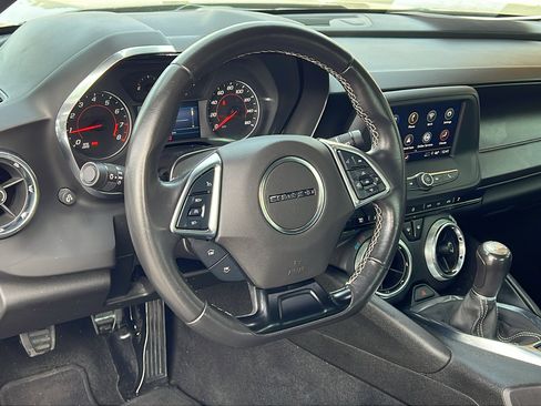 Certified 2021 Chevrolet Camaro LS image 21