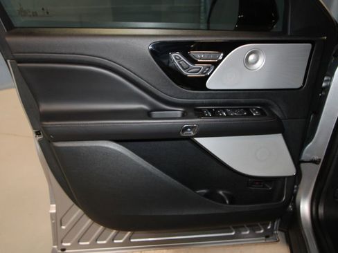 Used 2021 Lincoln Aviator Grand Touring w/ Equipment Group 302A image 5