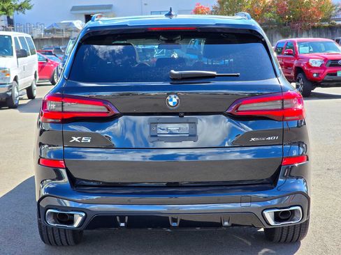 Used 2023 BMW X5 xDrive40i w/ M Sport Package AWD/4WD image 9