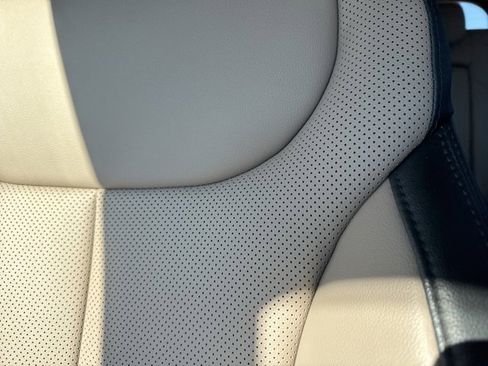 Used 2023 Hyundai Santa Fe SEL w/ Premium Package image 5