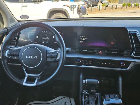 Used 2023 Kia Sportage EX image 10