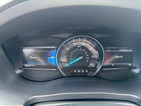 Used 2018 Ford Explorer XLT w/ Equipment Group 202A AWD/4WD image 14
