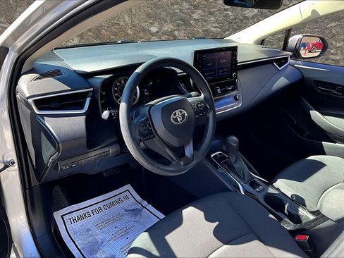 Used 2022 Toyota Corolla LE image 12