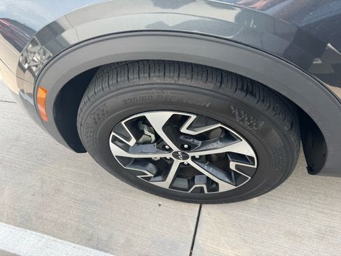 Certified 2024 Kia Sportage EX FWD image 8