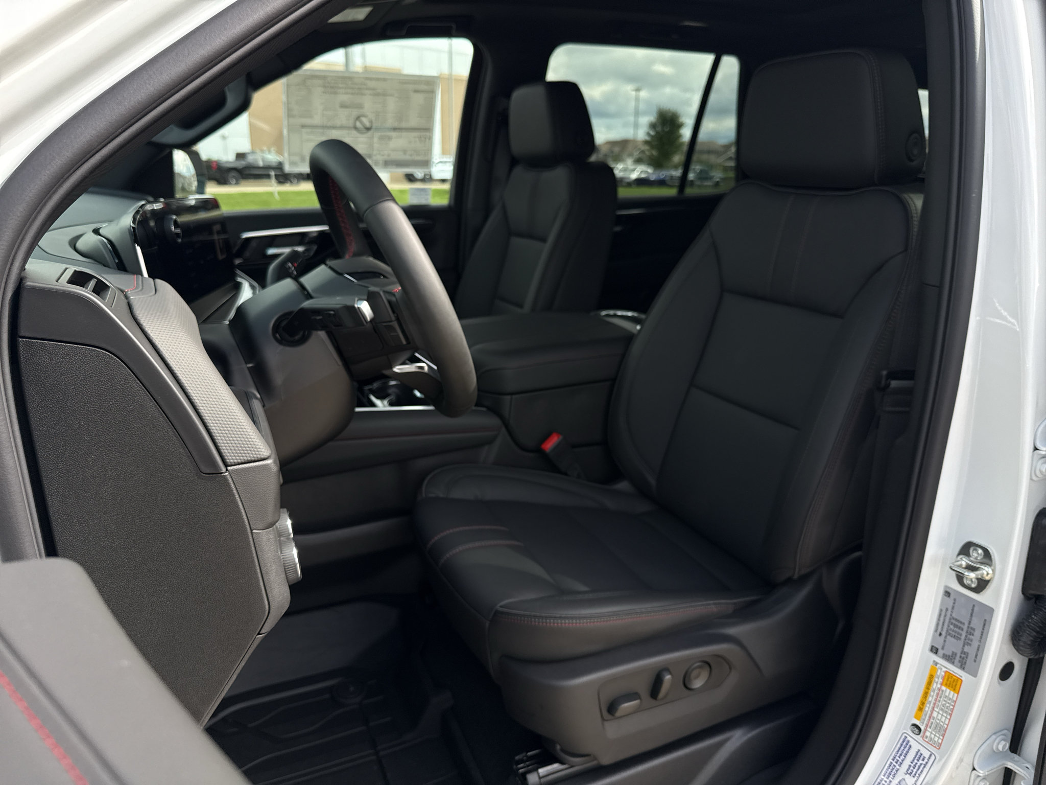 New 2026 Chevrolet Tahoe RST w/ RST Capability Package AWD/4WD image 13