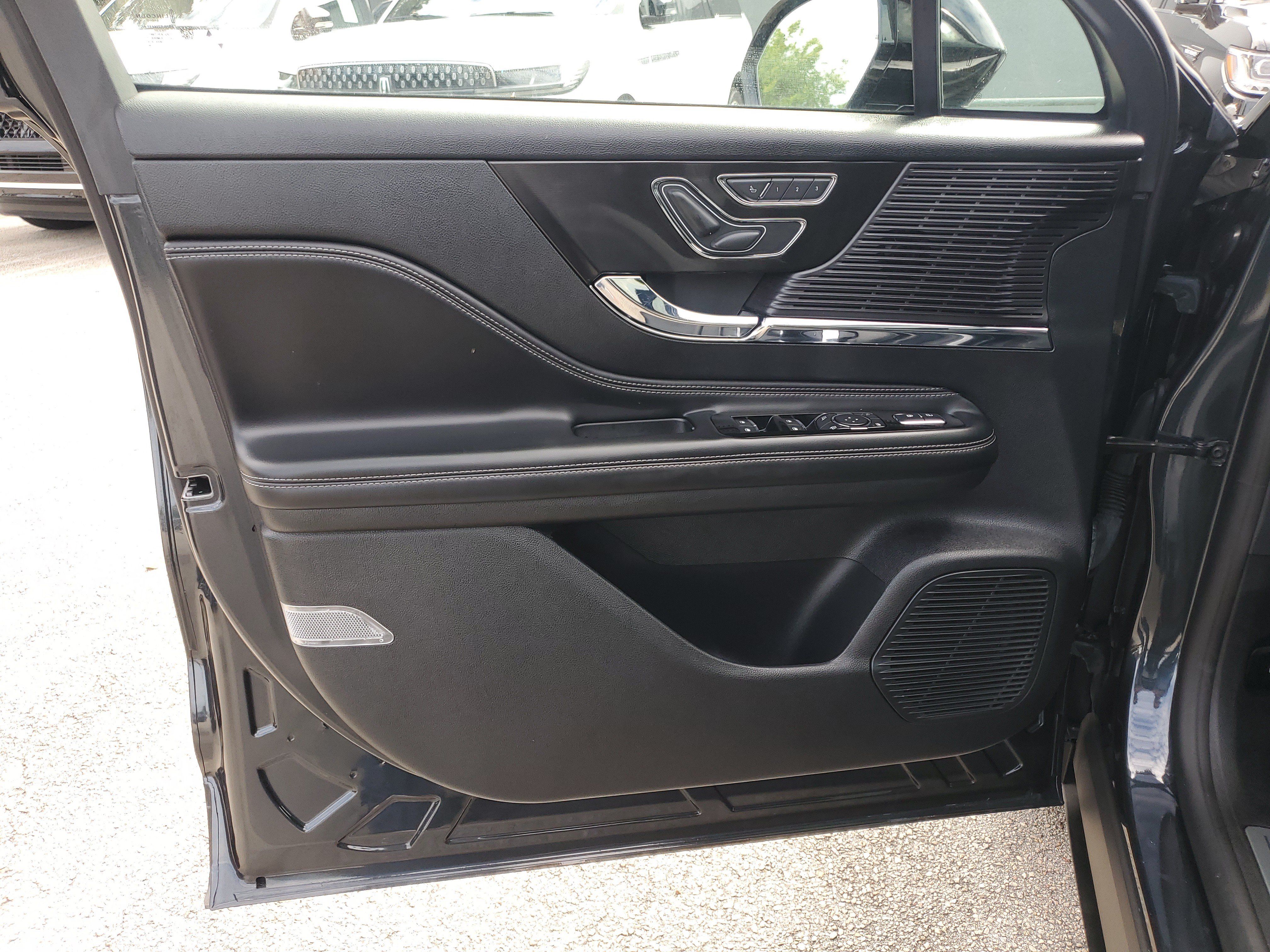 Used 2022 Lincoln Corsair Reserve FWD image 15
