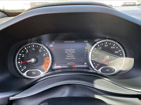 Certified 2022 Jeep Renegade Trailhawk w/ Sun/Sound Group AWD/4WD image 20