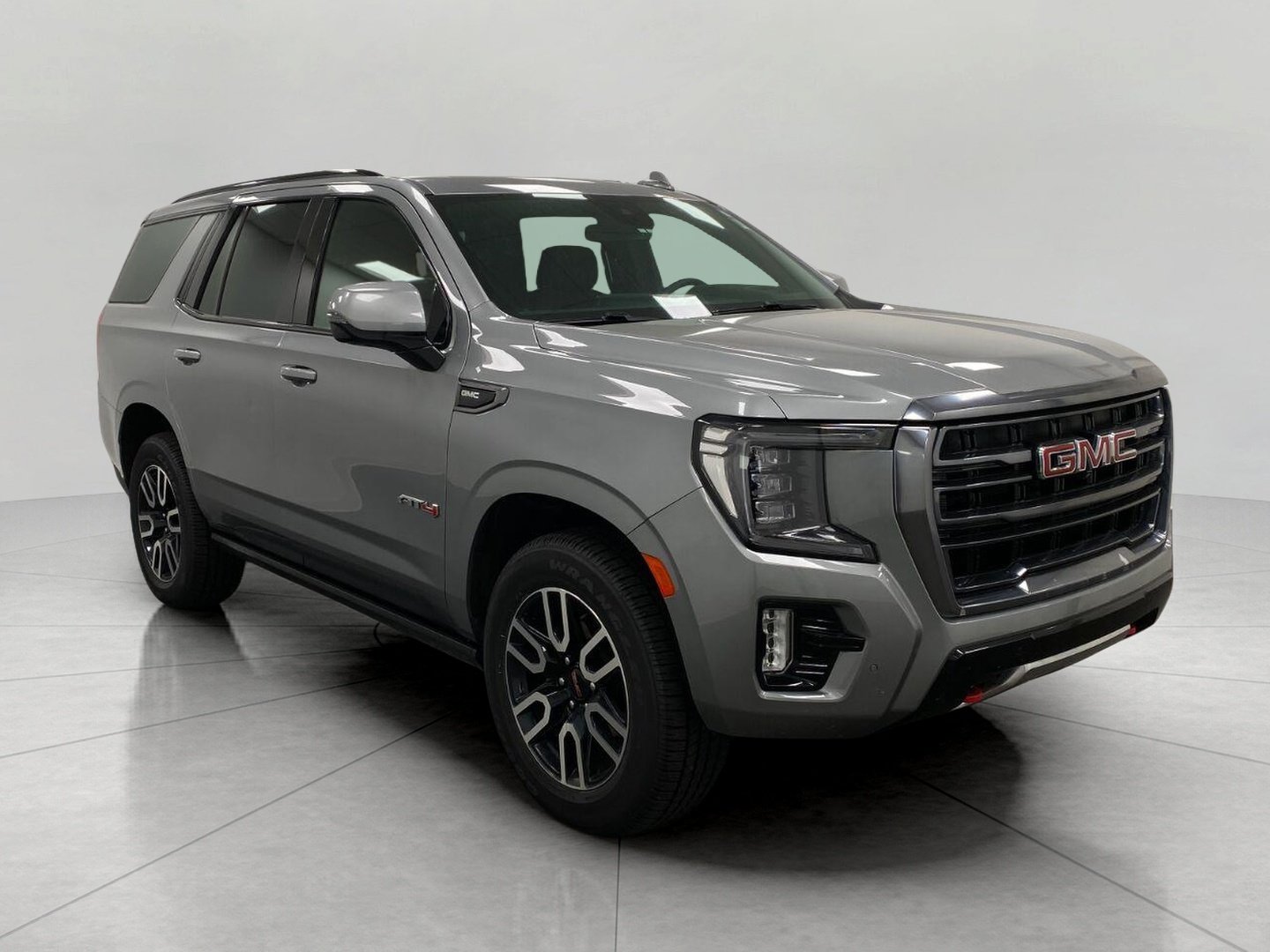Used 2024 GMC Yukon AT4 w/ Technology Package AWD/4WD image 1