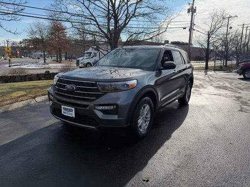 Used 2022 Ford Explorer XLT w/ Equipment Group 202A image 15