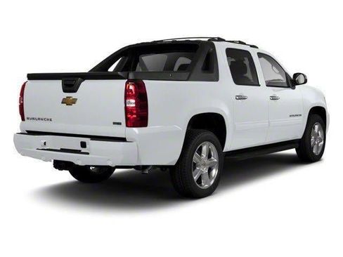 Used 2013 Chevrolet Avalanche LTZ AWD/4WD image 3