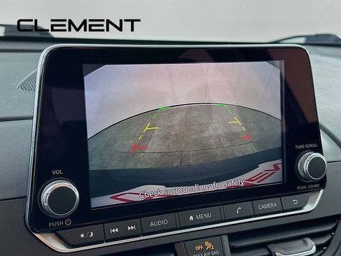 Used 2024 Nissan Altima 2.5 SV FWD image 20