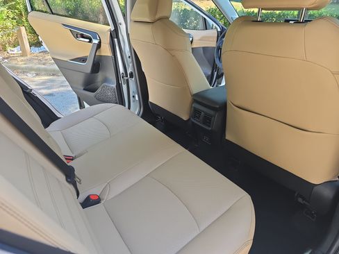 Used 2024 Toyota RAV4 Limited w/ Advanced Technology Package FWD image 11