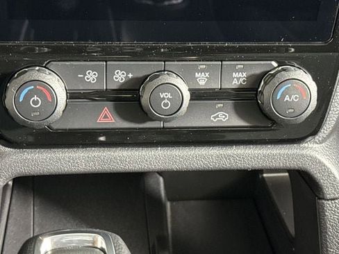 New 2025 Ford Ranger XLT w/ Equipment Group 301A High image 19