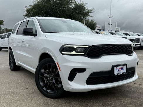 Used 2024 Dodge Durango GT w/ Blacktop Package RWD image 2