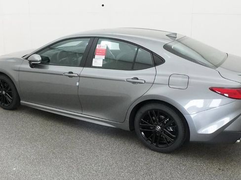New 2026 Toyota Camry SE FWD image 4