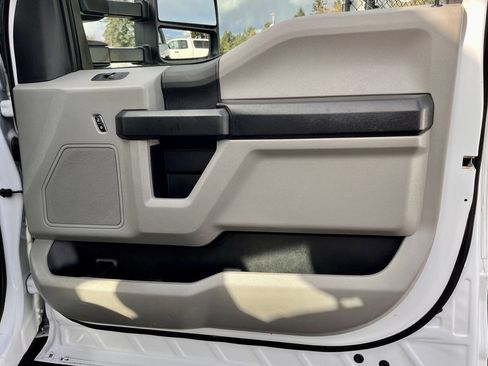 Used 2019 Ford F550 4x4 Regular Cab Super Duty image 19