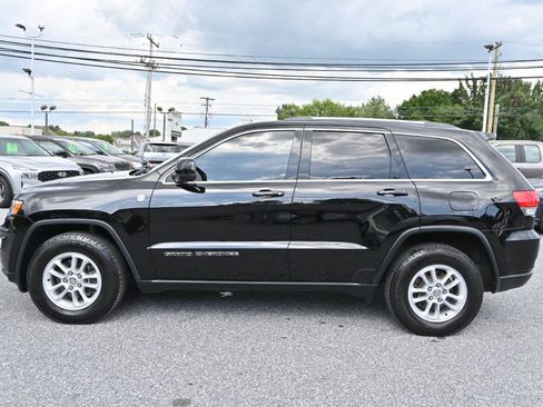 Used 2019 Jeep Grand Cherokee Laredo AWD/4WD image 8