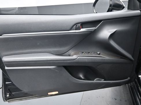 Used 2023 Toyota Camry XSE image 28