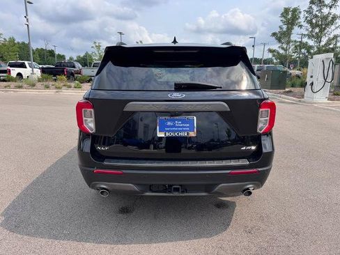 Certified 2023 Ford Explorer XLT w/ Equipment Group 202A AWD/4WD image 4