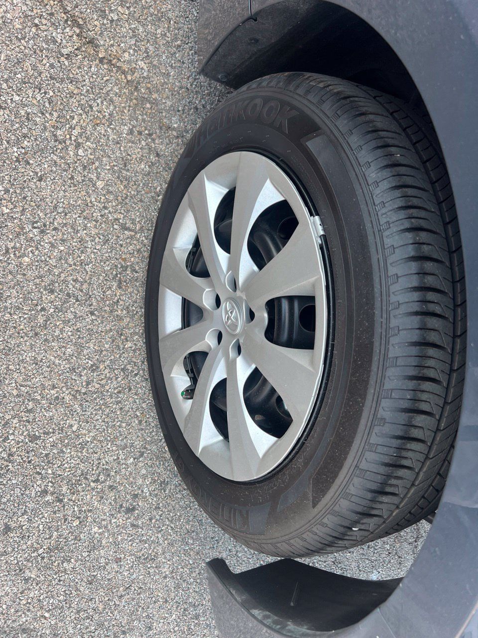 Used 2025 Toyota Corolla LE FWD image 14