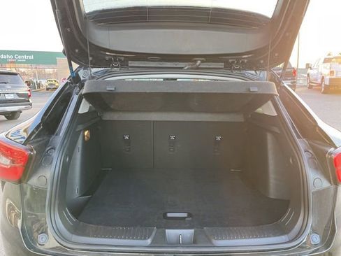 Used 2025 Chevrolet Trax LT w/ LT Convenience Package image 31