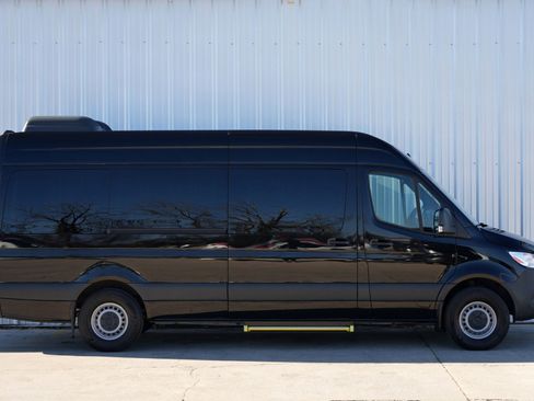 Used 2023 Mercedes-Benz Sprinter 2500 w/ Parking Package image 49