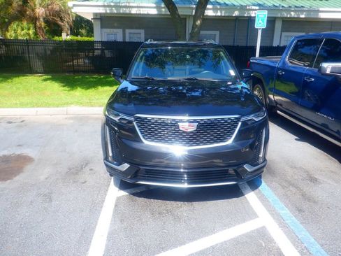 Used 2024 Cadillac XT6 Luxury w/ LPO, Floor Liner Package AWD/4WD image 3
