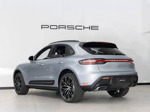 Certified 2026 Porsche Macan AWD/4WD image 3