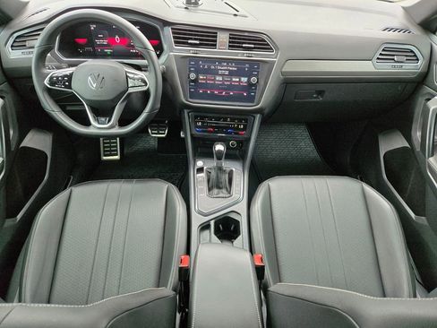 Used 2023 Volkswagen Tiguan SE R-Line FWD image 14