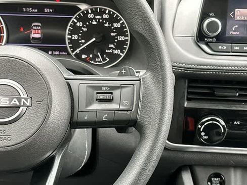 Used 2024 Nissan Rogue S AWD/4WD image 9