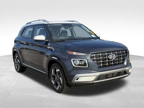Used 2023 Hyundai Venue Limited FWD image 25