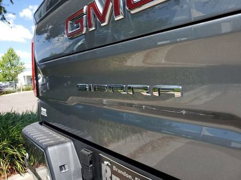 New 2026 GMC Sierra 1500 SLT AWD/4WD image 8