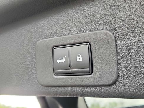 Used 2025 Nissan Murano SV AWD/4WD image 28