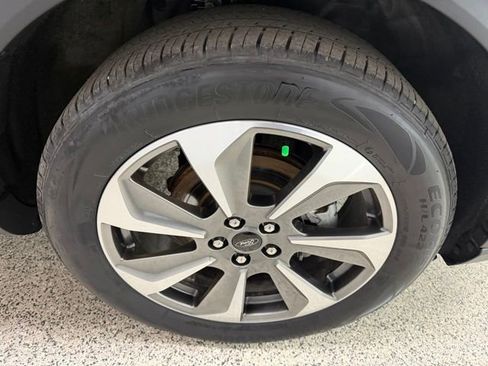 Used 2025 Ford Escape Platinum AWD/4WD image 10